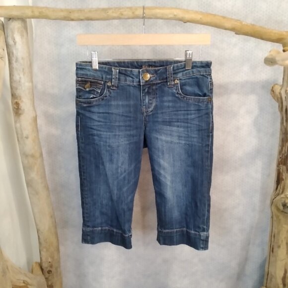 Kut from the Kloth Pants - Kut from the Kloth bermuda whiskered and faded shorts in size 2 in EUC